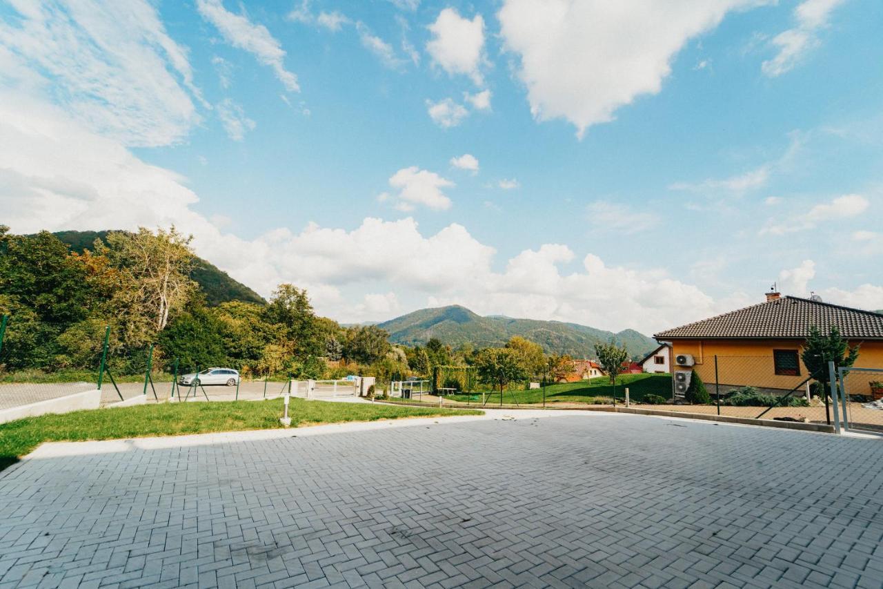 Apartman Na Palouku Povrly Екстериор снимка